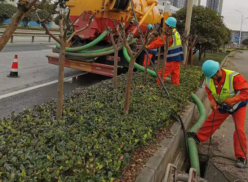 文教镇市政管道清淤