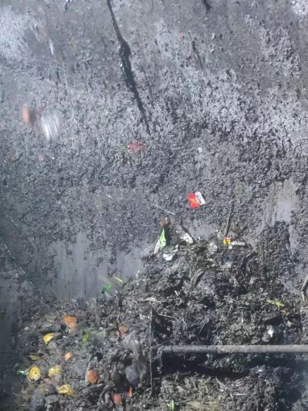 文教镇污水池清理